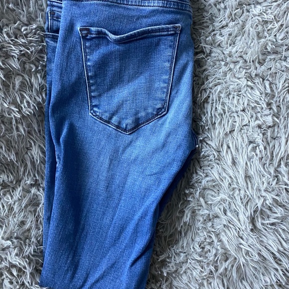 Abercrombie and Fitch skinny jeans - Picture 3 of 3